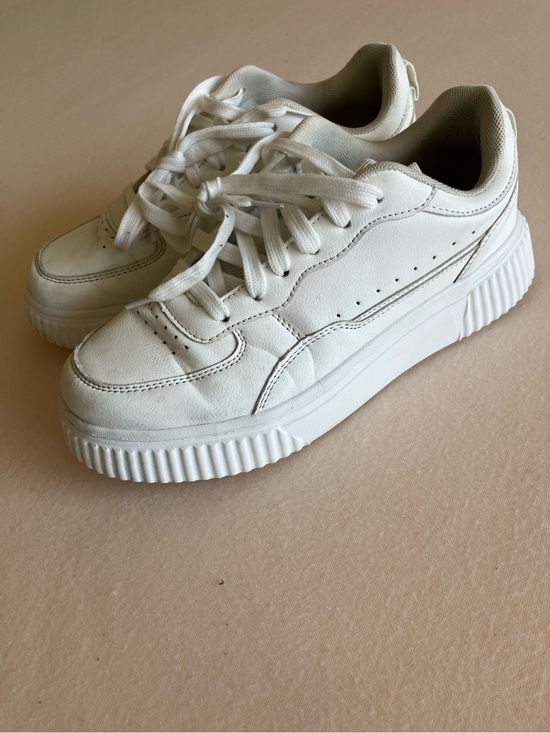 Shoes - Women’s 9.5 White Chunky Platform Sneakers Retro Y2K Streetwear Shoes